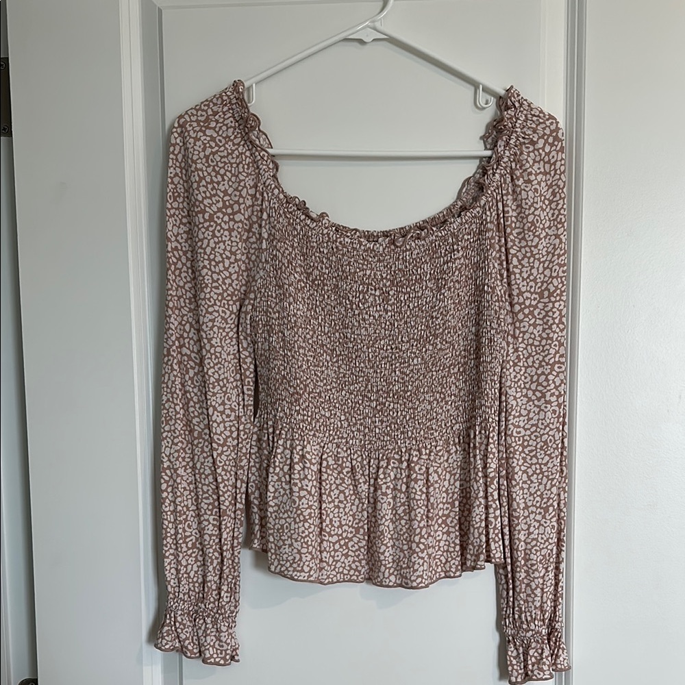 URBAN Romantics Tan Brown Puff Sleeve Smocked Blouse